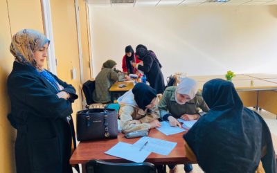 طلبة السنة الرابعة يطبقون التعليم التفاعلي في مادة الأسرة والمجتمع