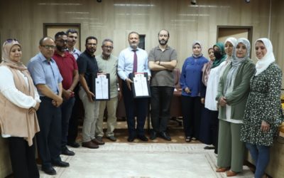 تسليم ملف الاعتماد البرامجي بكلية الطب لرئيس الجامعة للتصديق والتوجيه