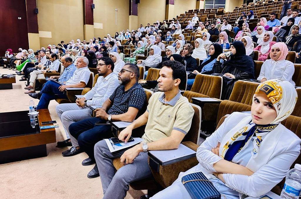 “طلبة كلية الطب البشري بجامعة بنغازي ينظمون اليوم العلمي للأبحاث”