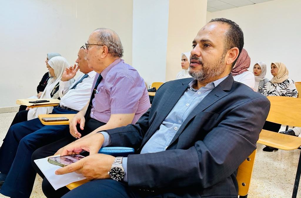 قياس عيوب الإبصار بعد تثبيط العضلة المسئولة عن تركيز العين