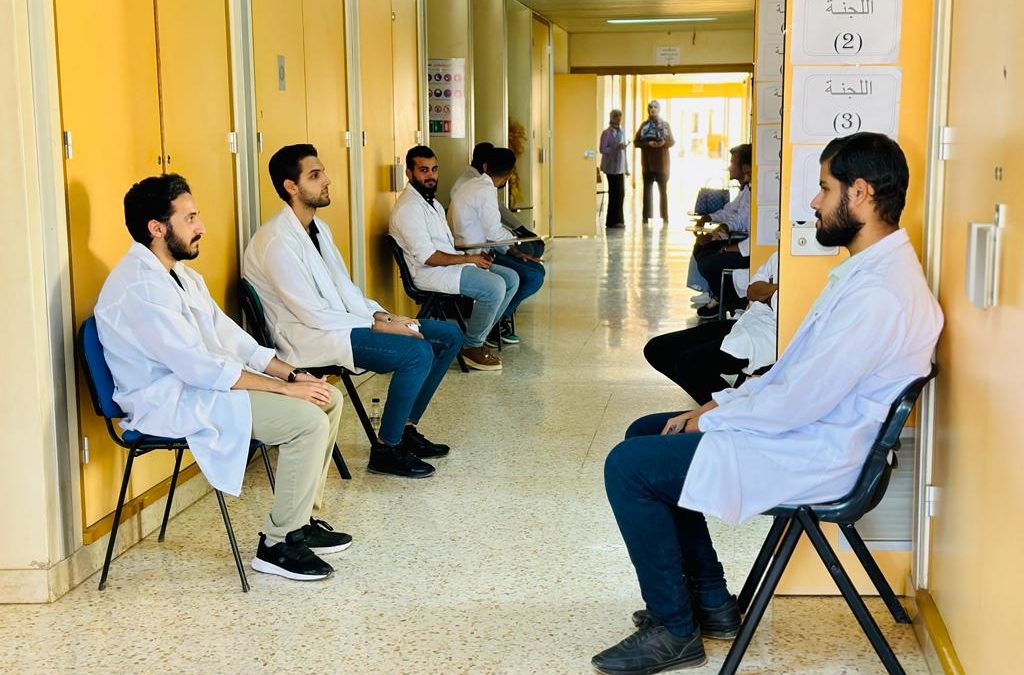 امتحانات الأنسجة تنطلق في كلية الطب بجامعة بنغازي