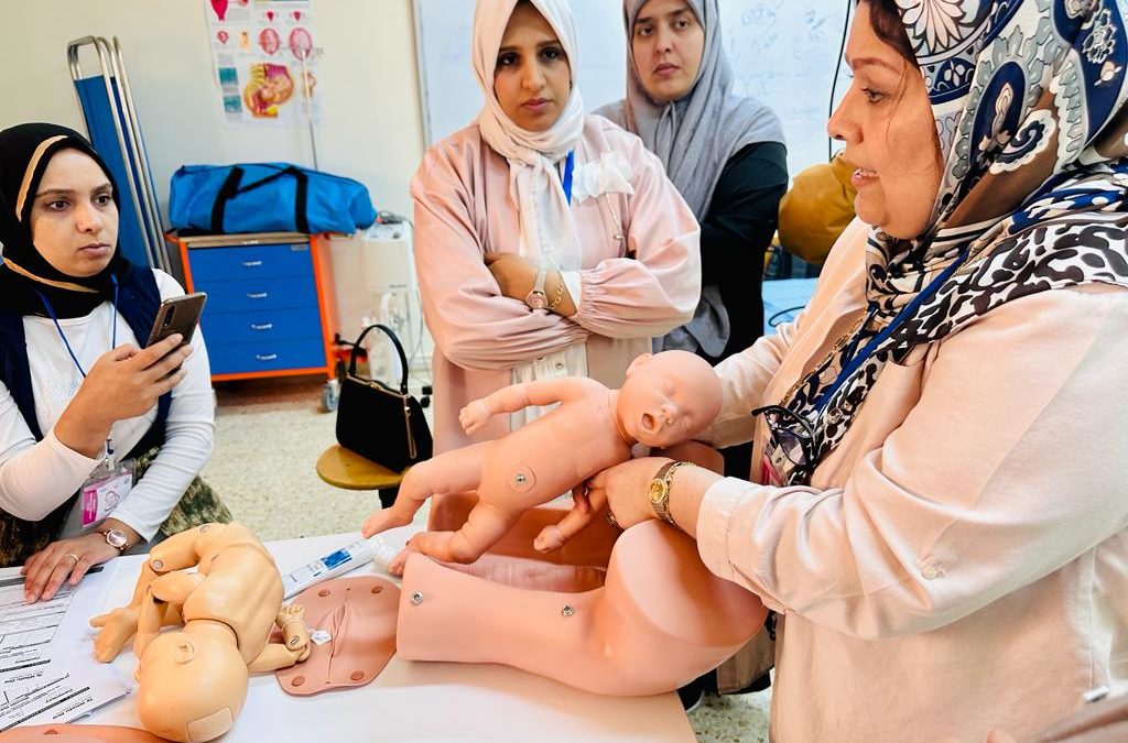 انطلاق دورة طوارئ الولادة بقسم النساء والتوليد بكلية الطب