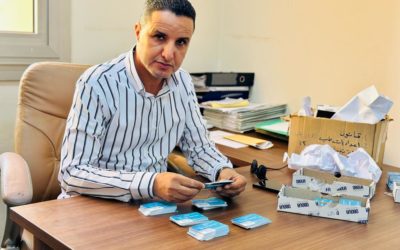 “توزيع بطاقات الإعداد الطبية في جامعة بنغازي”