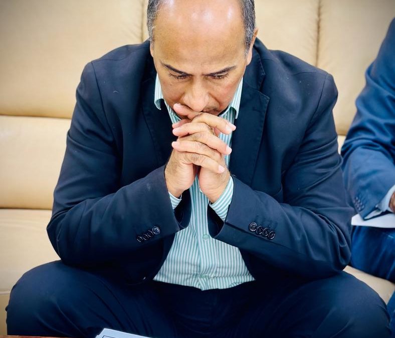 كلية الطب البشري تجتمع