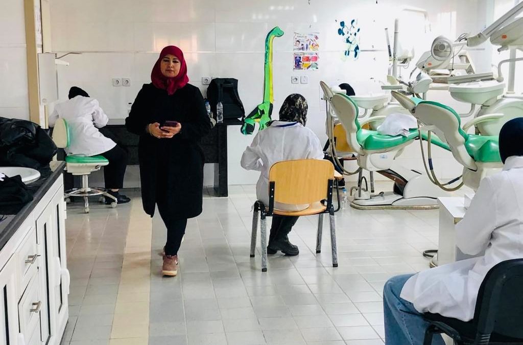 “نجاح امتحان الأوسكي في مادة علاج اللثة للسنة الرابعة بكلية الطب البشري”