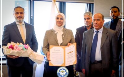 إدارة الطب البشري تجتمع لتسليم رئيس جامعة بنغازي شهادة الاعتراف الدولي