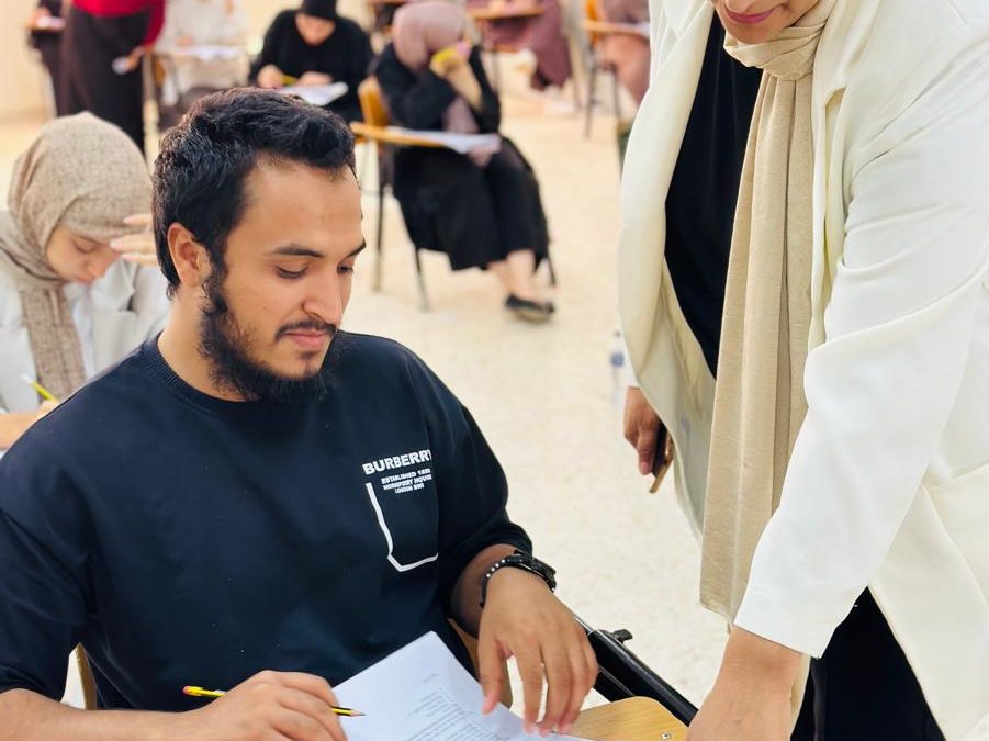 متابعة جهود لجنة الامتحانات بكلية الطب