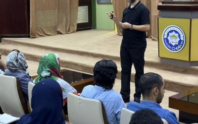 كلية الطب بجامعة بنغازي تنظم محاضرة حول “كيفية تجهيز سؤال البحث”