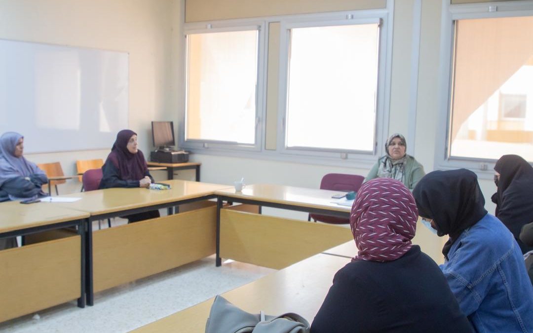 اجتماع أول لفنيي وفنيات قسم الأنسجة بجامعة بنغازي