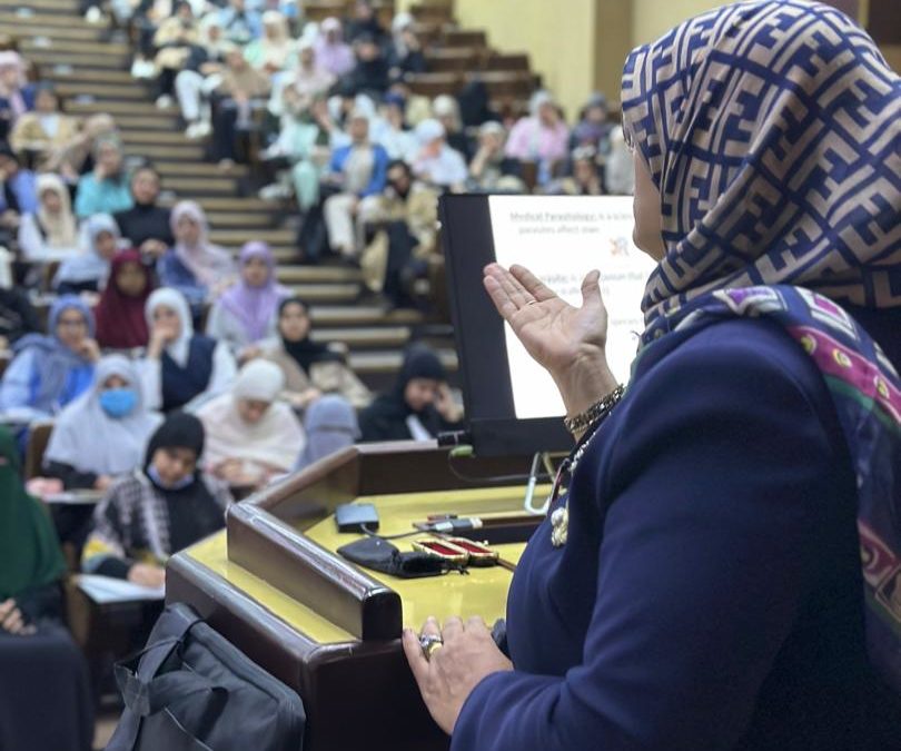 بداية محاضرات قسم الطفيليات للعام الدراسي في كلية الطب البشري