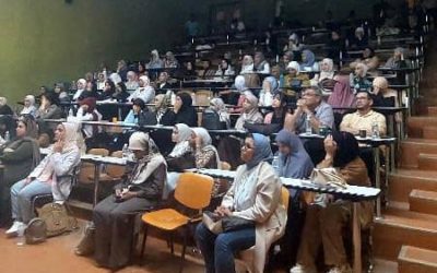 قسم طب الأسرة والمجتمع يطبق نشاط الفصل المقلوب مع طلبة السنة الرابعة