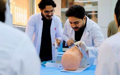 التدريب العملي لطلبة السنة الخامسة في مركز المحاكاة والمهارات السريرية