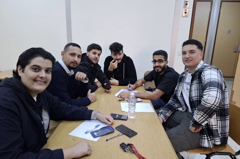 قسم طب الأسرة والمجتمع يُطبق الفصل التعليمي عن طريق الحالة لتعزيز مهارات الطلاب