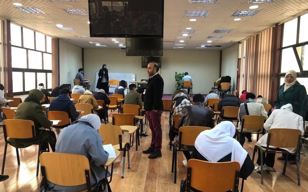 كلية الطب تنتهي من الامتحانات الجزئية للسنة الأولى