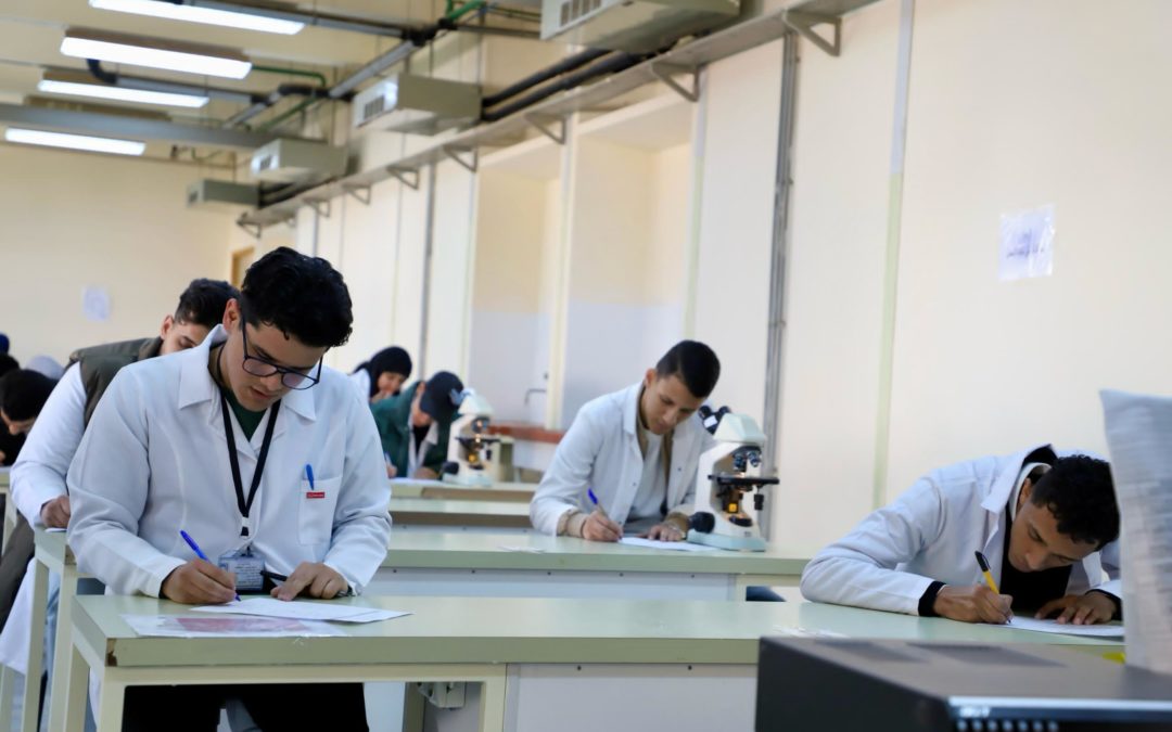 انتهاء الامتحان العملي النهائي لطلبة السنة الثانية في قسم الأنسجة بكلية الطب البشري