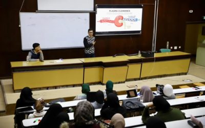 طلبة السنة الثانية بكلية الطب يطبقون أسلوب الفصل المقلوب في مقرر علم وظائف الأعضاء