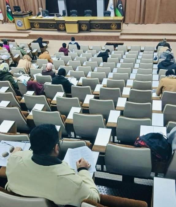 انطلاق الامتحان التحريري النهائي لمادة الجراحة بكلية الطب البشري