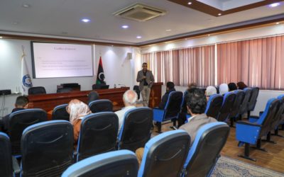 محاضرة حول التعليم الطبي القائم على الكفاءات بكلية الطب في جامعة بنغازي