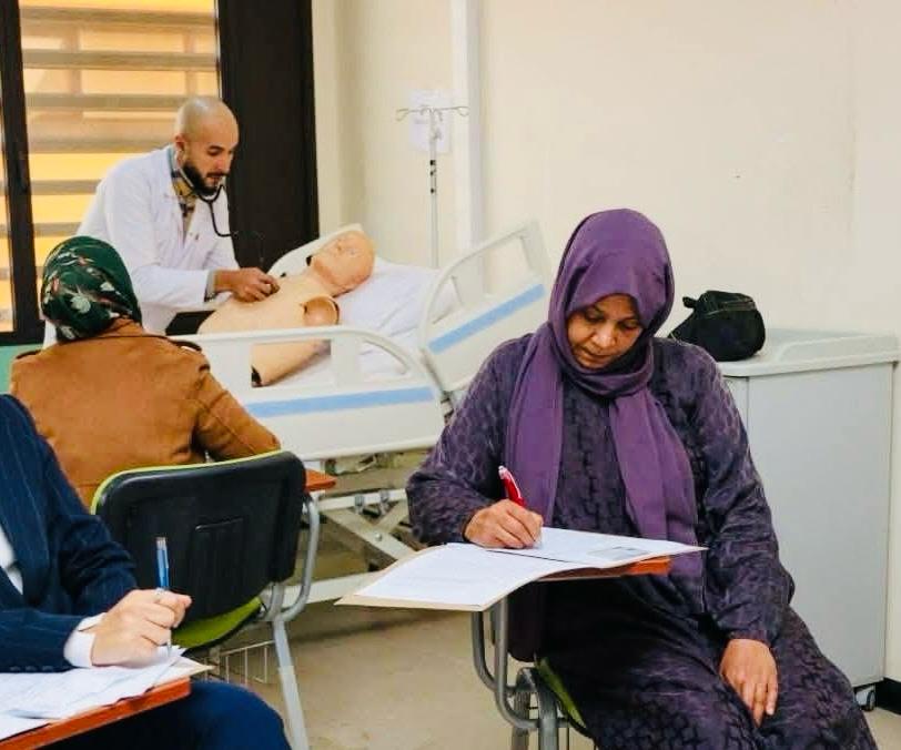 كلية الطب تُنظّم الامتحان السريري لمادة الباطنة لطلبة الدفعة (47)