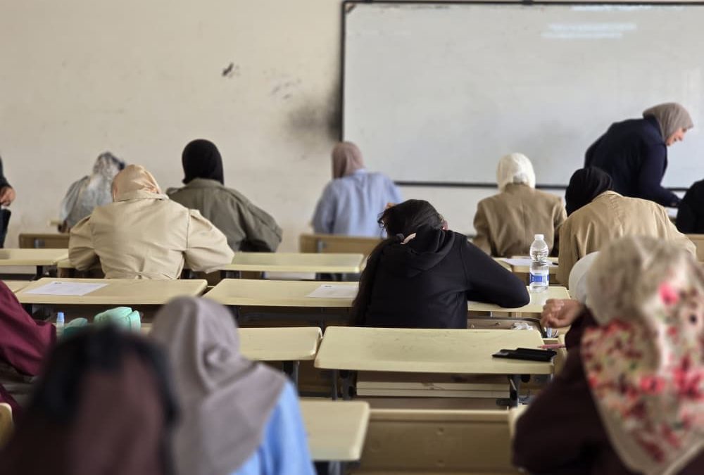 انطلاق الامتحانات الجزئية للكيمياء العامة لطلبة الإعداديات الطبية
