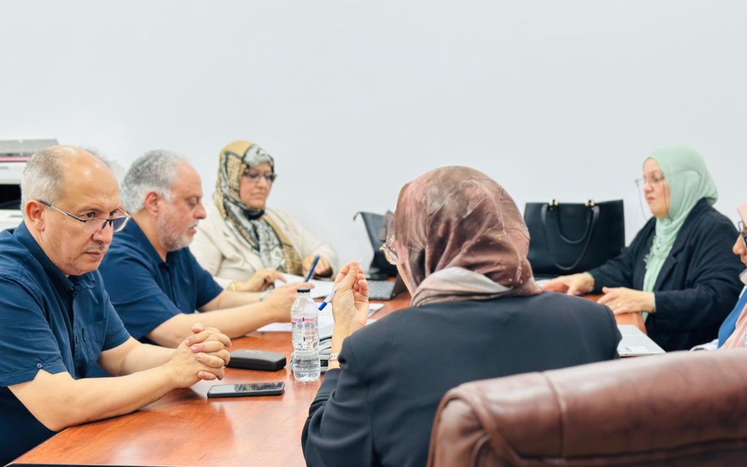 لجنة متابعة المقررات والمناهج بالدراسات العليا بكلية الطب البشري تعقد اجتماعها الدوري